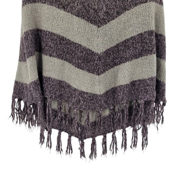 Bandolino Fringe Knit Cowl Neck Poncho PM Purple Gray Chevron Stripe Boho Hippie - Picture 7 of 8